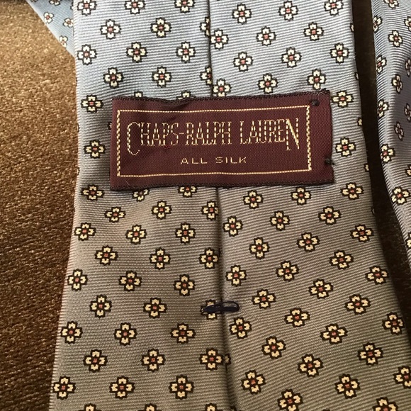 Vintage Ralph Lauren Chaps Silk Tie, Gray with Tiny Flowers (Classic Fit) - Picture 2 of 2